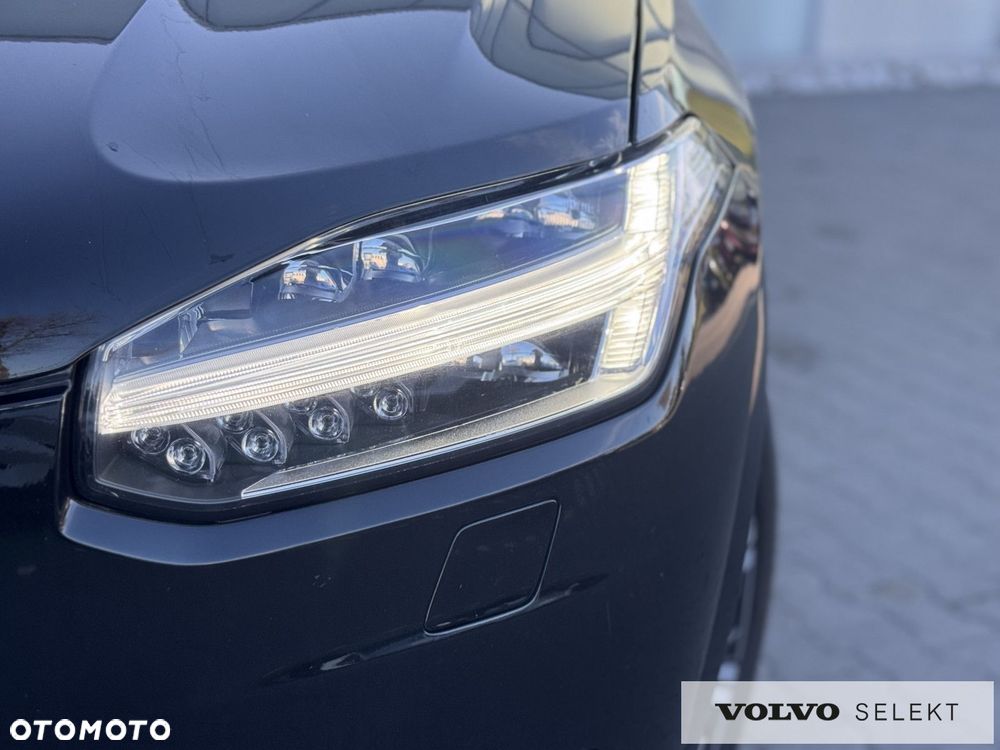 Volvo XC 90 - 40