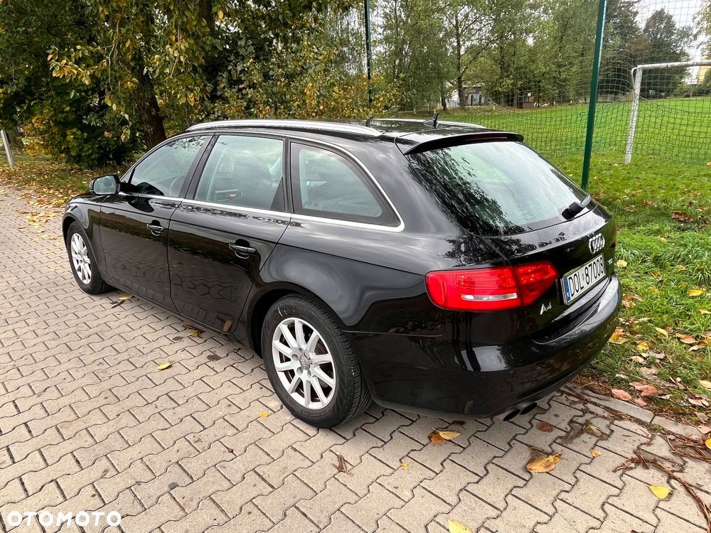 Audi A4 Avant 2012 photo 4