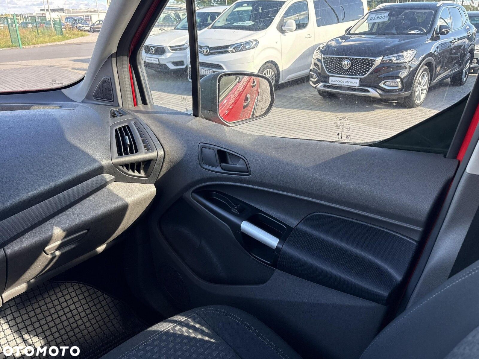 Ford Transit Connect - 13