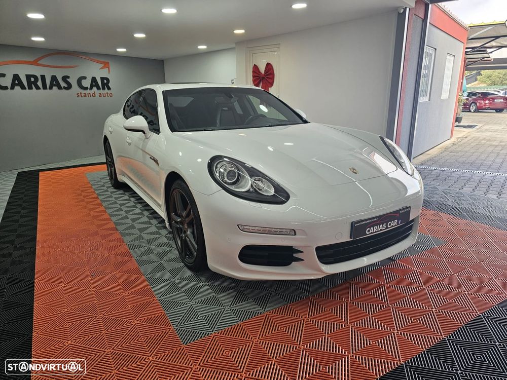 Porsche Panamera Platinum Edition - 2