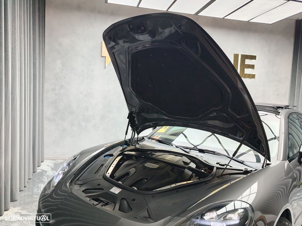 Porsche Panamera 4 E-Hybrid Executive - 35