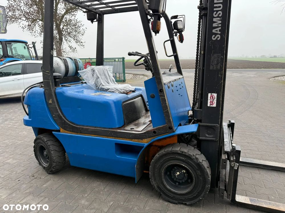 Samsung CF 25 U TOYOTA - 9