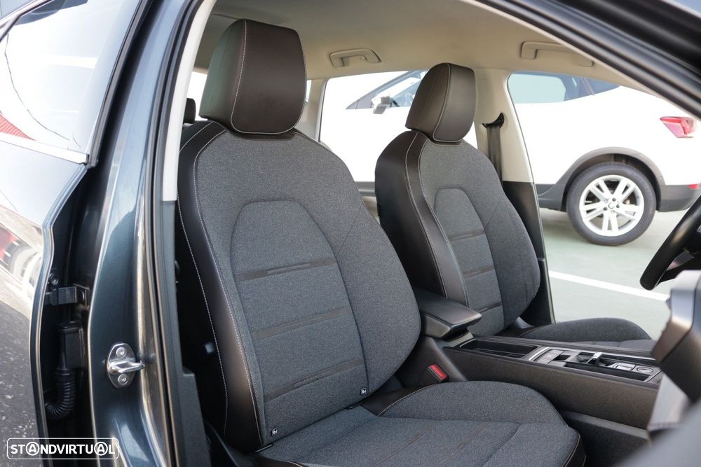 SEAT Leon 1.4 e-Hybrid Xcellence DSG - 25