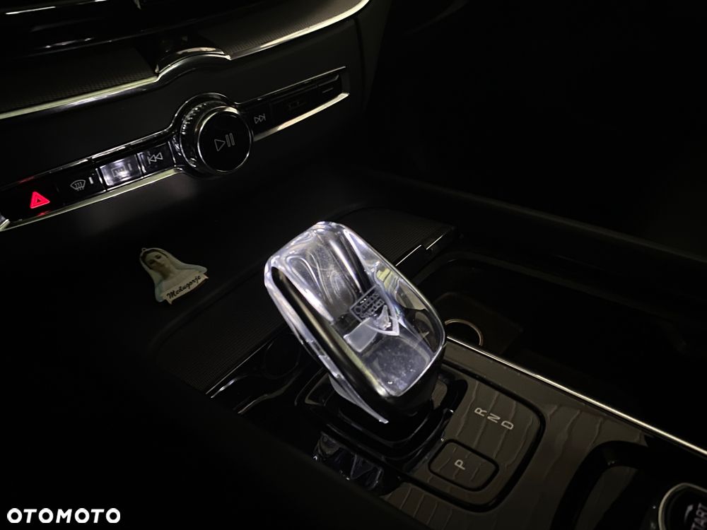 Volvo XC 60 B5 D AWD Inscription - 32