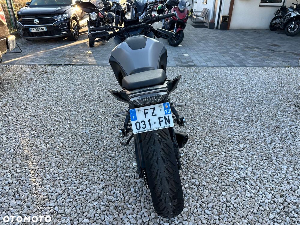 Yamaha MT - 6
