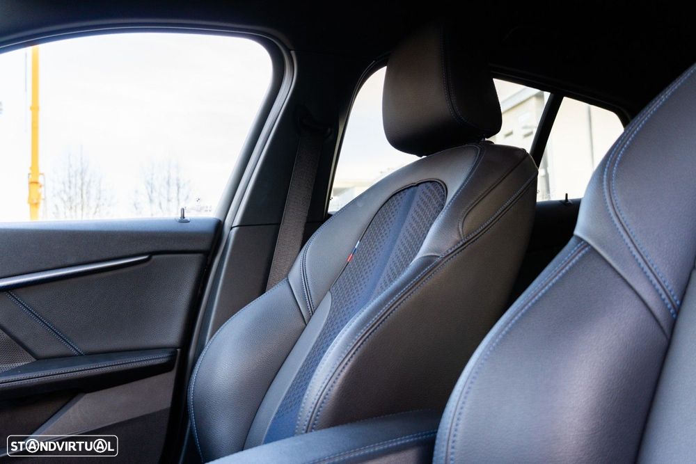 BMW 116 d Pack Desportivo M Auto - 37