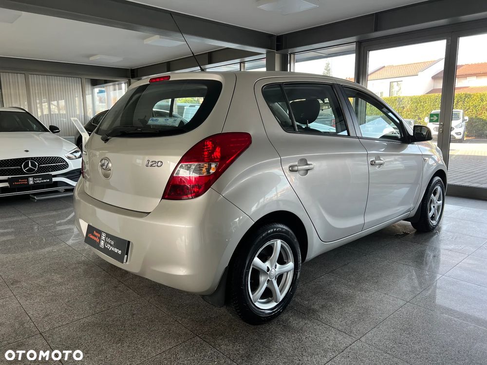 Hyundai i20 - 15