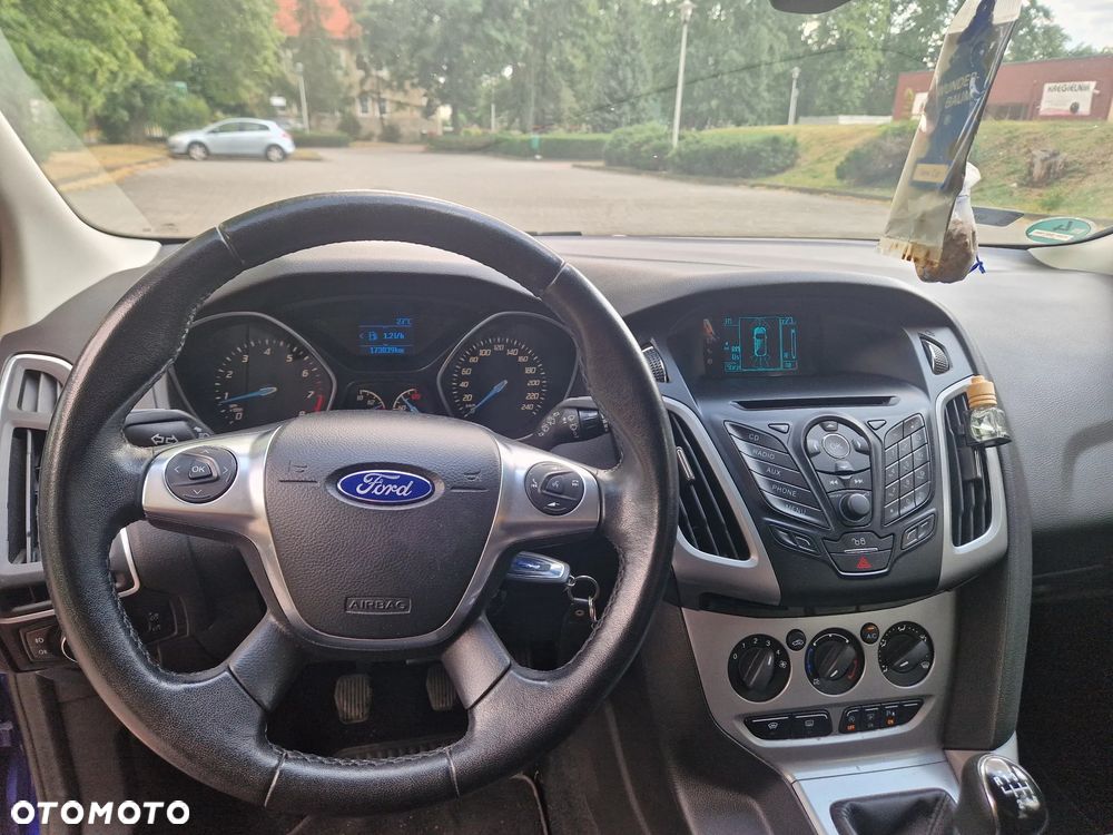 Ford Focus - 8