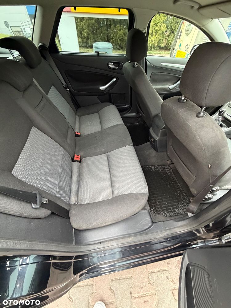 Ford Mondeo - 12