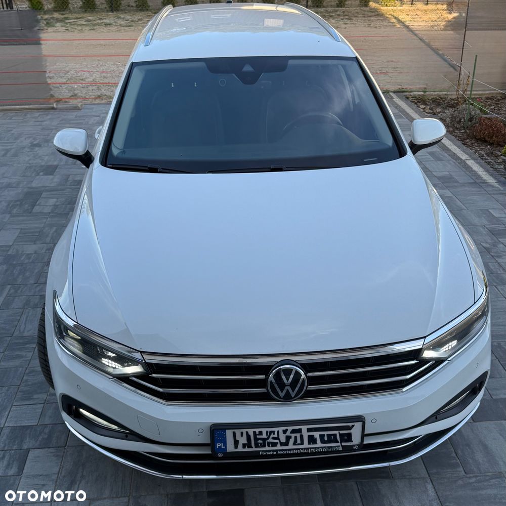 Volkswagen Passat 2.0 TDI SCR DSG Elegance - 9