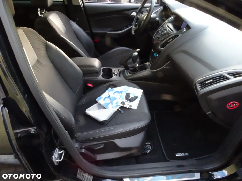 Ford Focus 1.6 EcoBoost Start-Stopp-System Titanium - 14