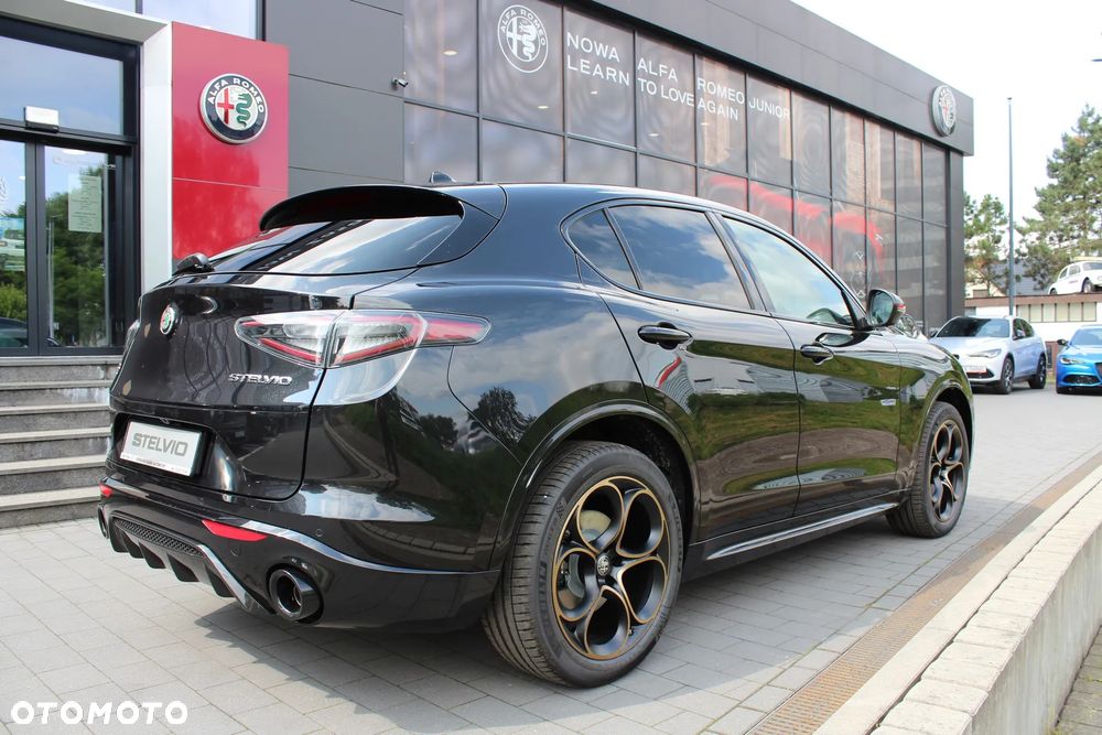 Alfa Romeo Stelvio 2.0 Turbo Intensa Q4 - 6