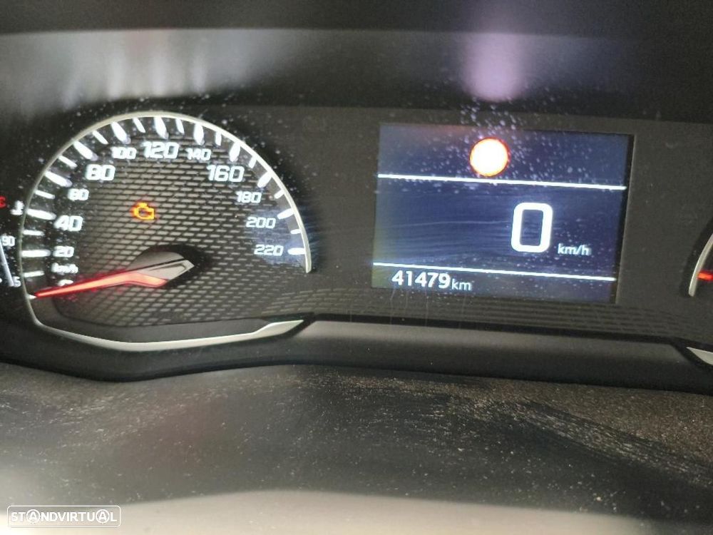 Peugeot 2008 1.2 PureTech Active - 9