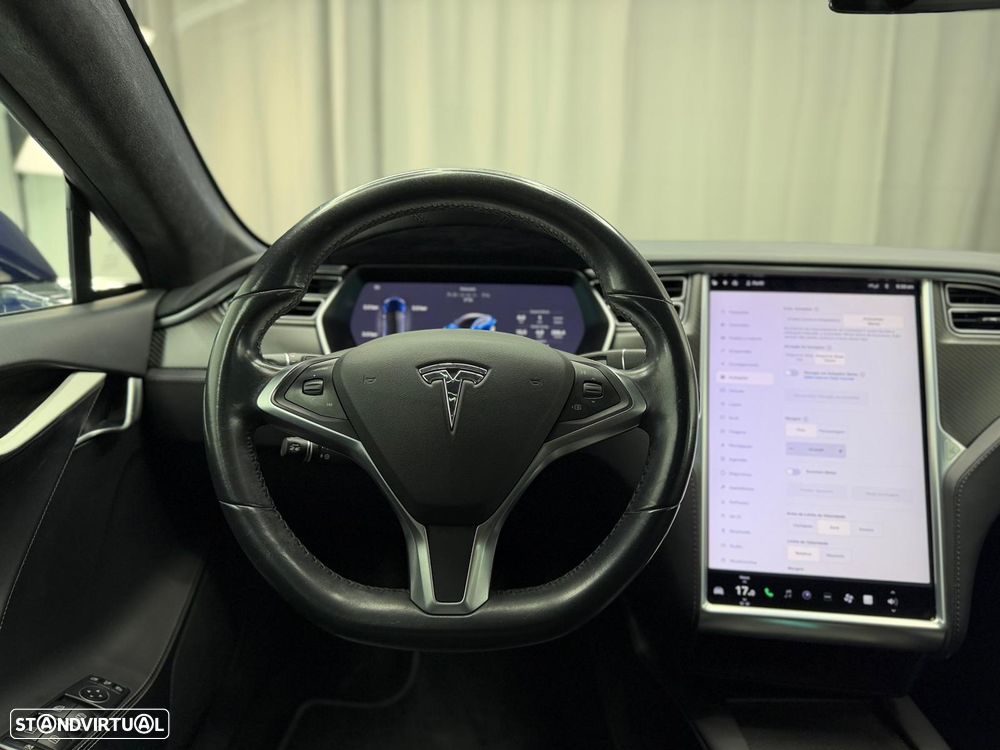 Tesla Model S 75 - 18