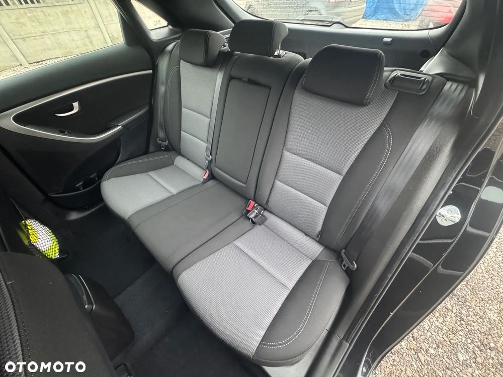 Hyundai i30 1.4 Trend - 15