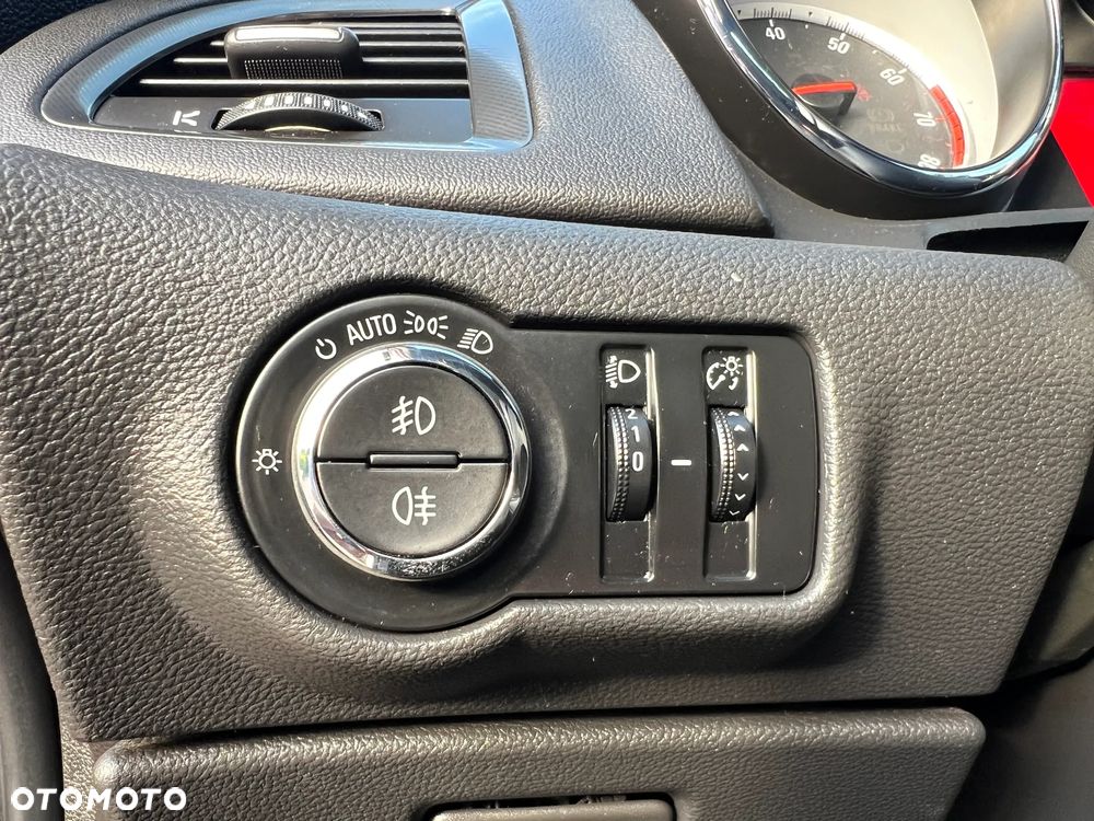 Opel Astra 1.6 NAVI - 17