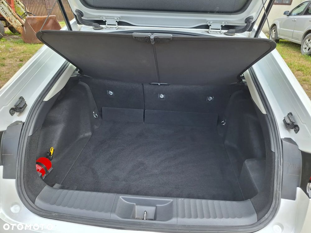 Toyota Prius Hybrid Executive - 13