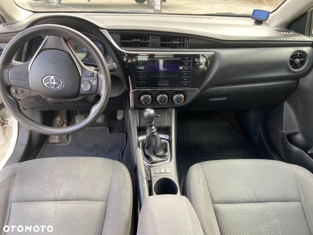 Toyota Corolla 1.6 Active - 11