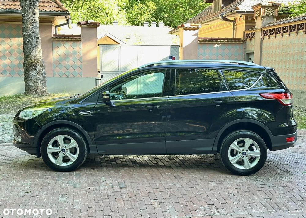 Ford Kuga 1.6 EcoBoost 2x4 Titanium - 2