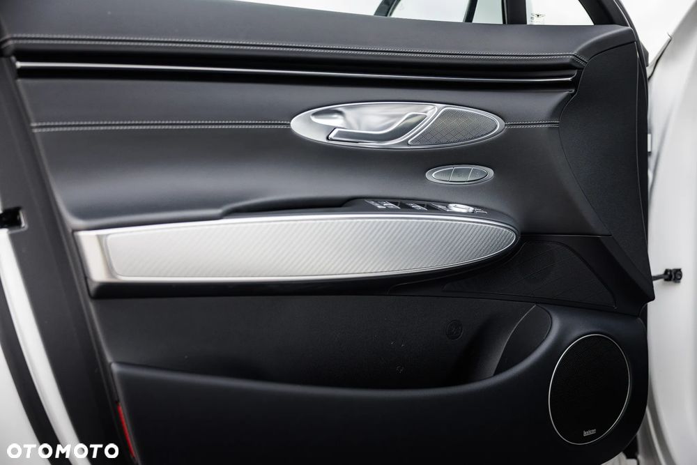 Genesis GV70 2.2 AWD AT8 Luxury Line - 23