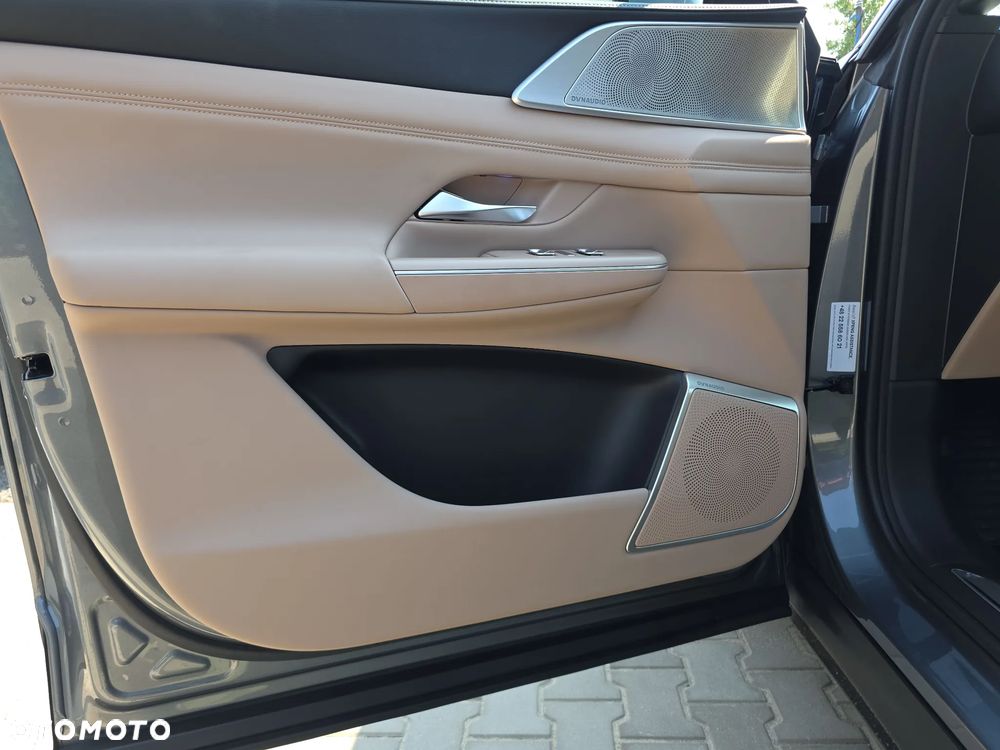 XPeng G9 94.6 kWh AWD Performance - 11