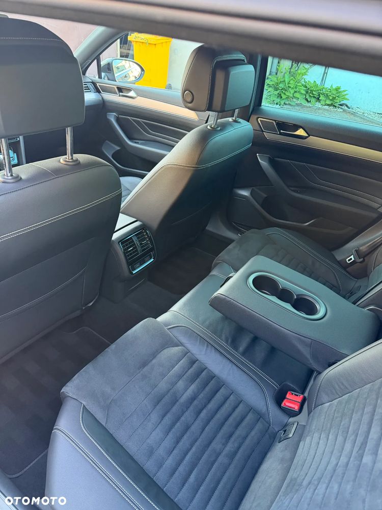 Volkswagen Passat Variant 2.0 TDI SCR DSG Highline - 15