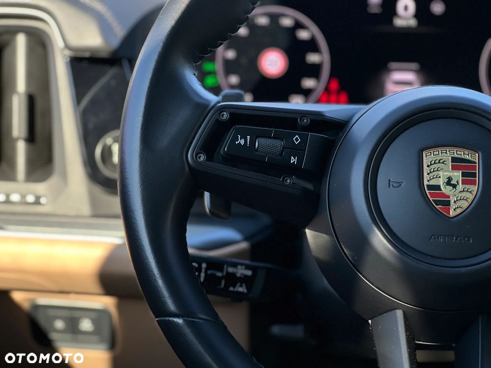 Porsche Cayenne - 19