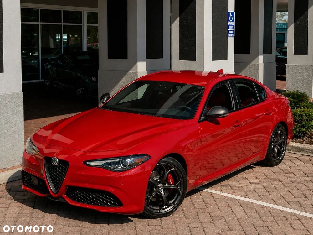 Alfa Romeo Giulia 2.0 Turbo 16V AT8 Veloce Ti - 2