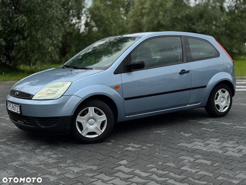 Ford Fiesta 1.3 Ambiente - 1