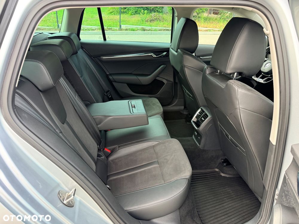 Skoda Octavia 2.0 TDI SCR Style DSG - 27