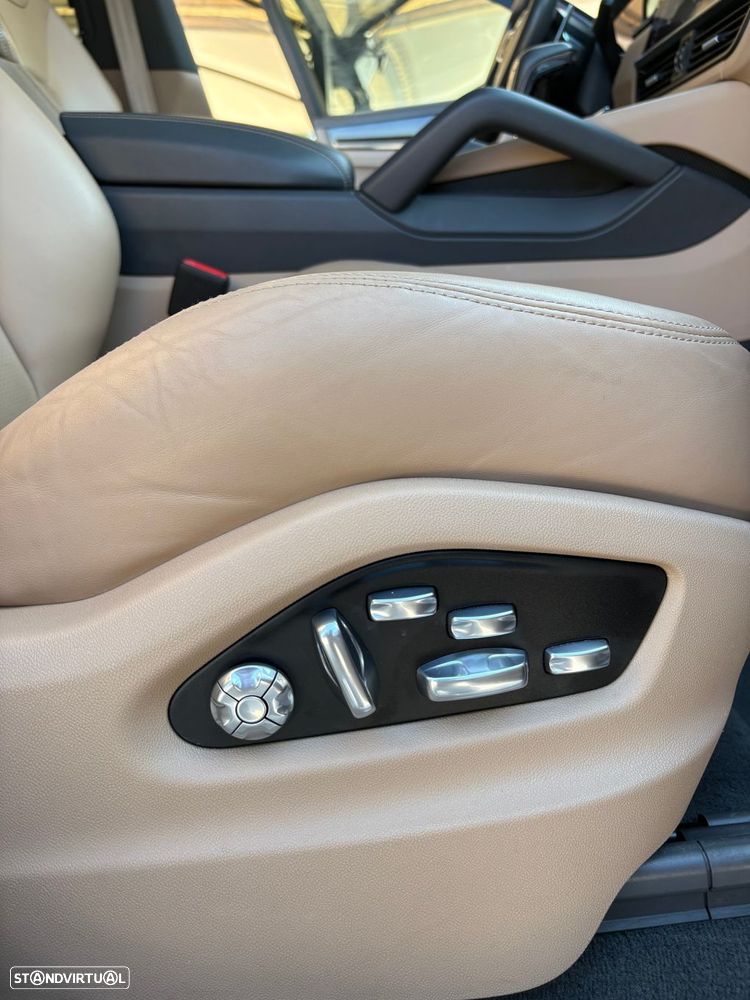 Porsche Cayenne Coupé E-Hybrid Platinum Edition - 29