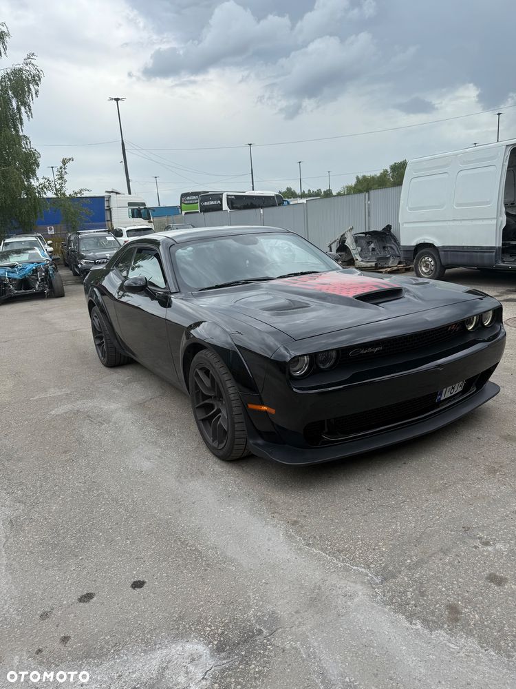 Dodge Challenger - 2