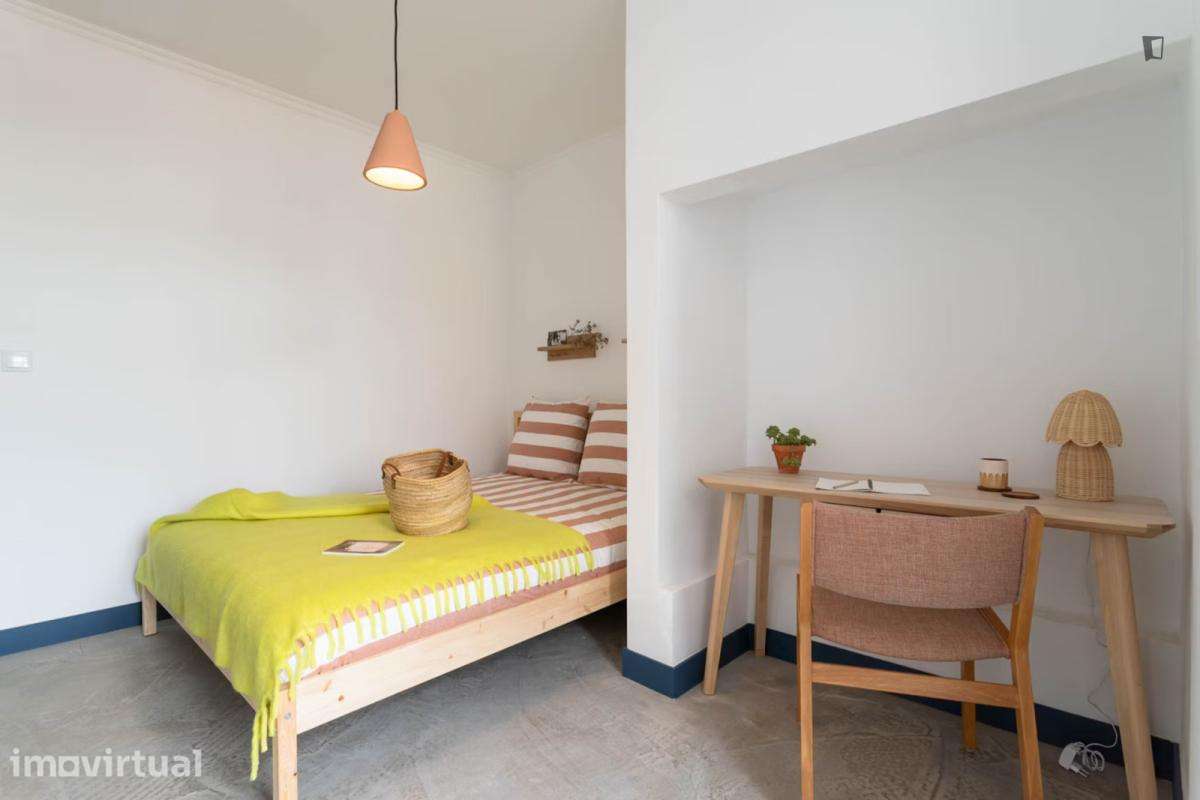 Quarto - localizado em Anjos Lisbon - Grande imagem: 3/13