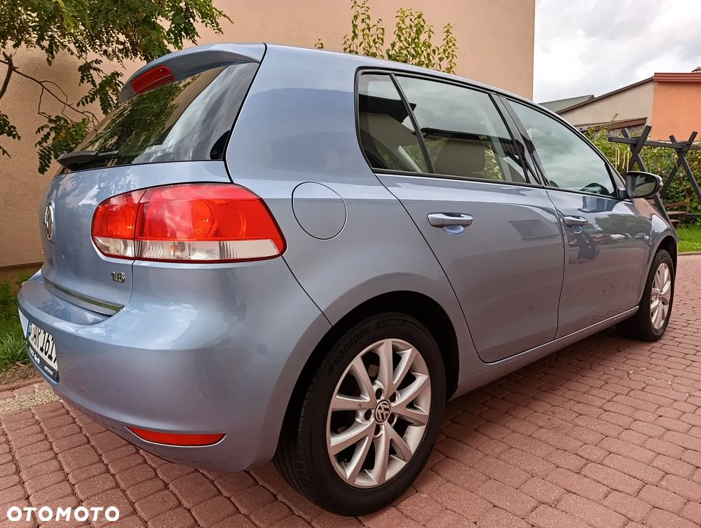 Volkswagen Golf - 16