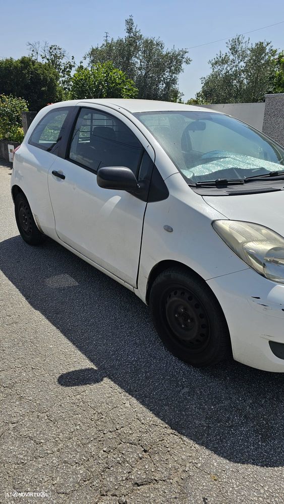Toyota Yaris 1.4 D-4D Comfort - 13