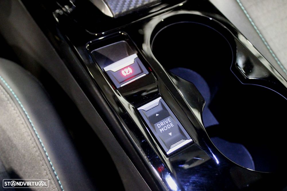 Peugeot 2008 1.5 BlueHDi Allure Pack EAT8 - 33