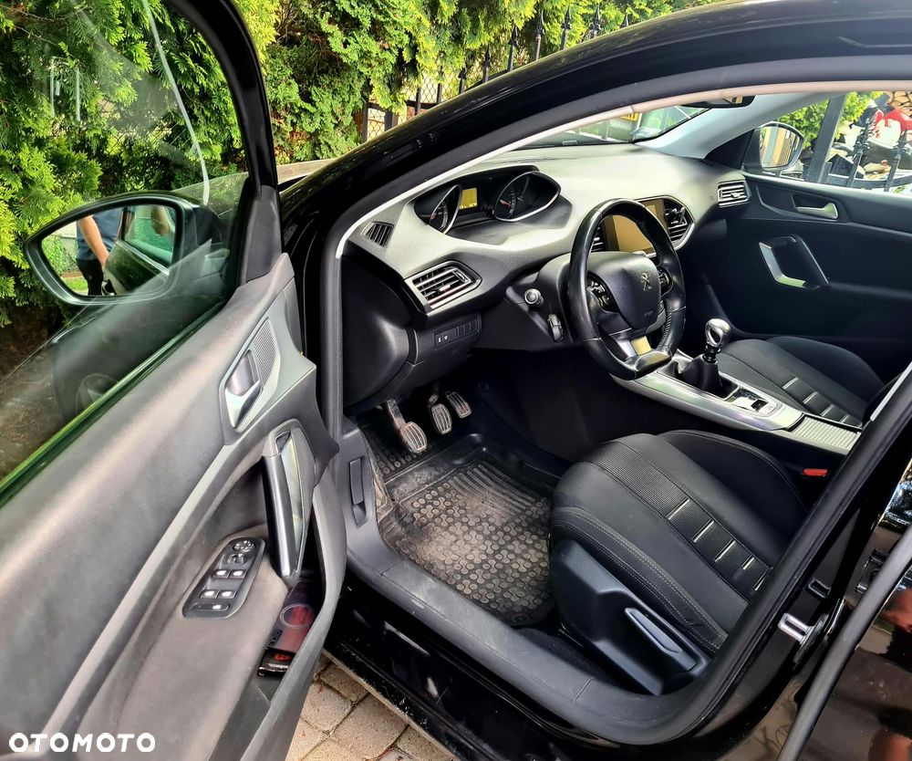 Peugeot 308 2.0 Blue HDi Allure S&S - 13