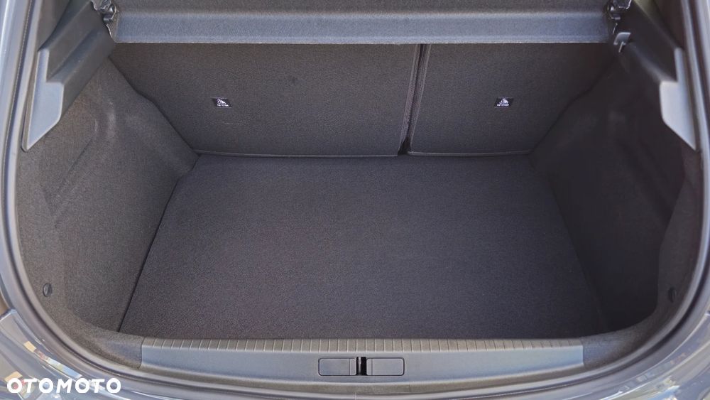 Peugeot 208 e-208 50kWh Allure - 6