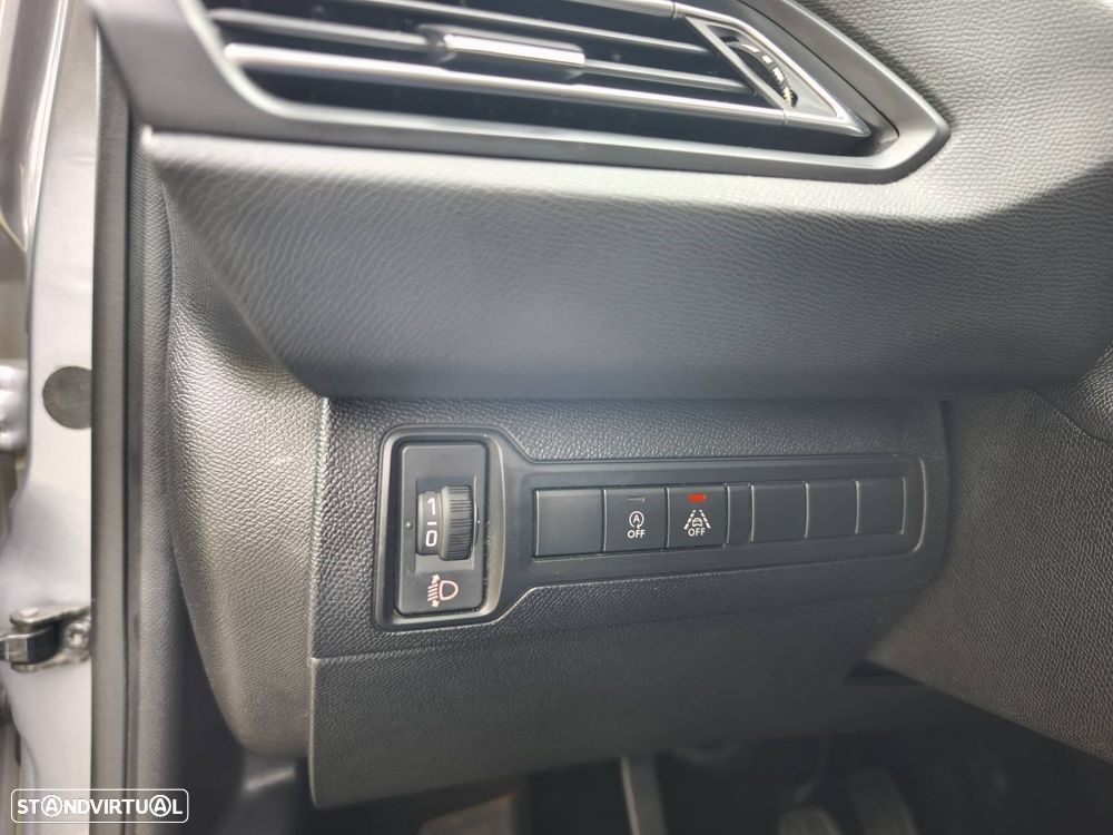 Peugeot 308 SW BlueHDi 120 Stop & Start Allure - 12