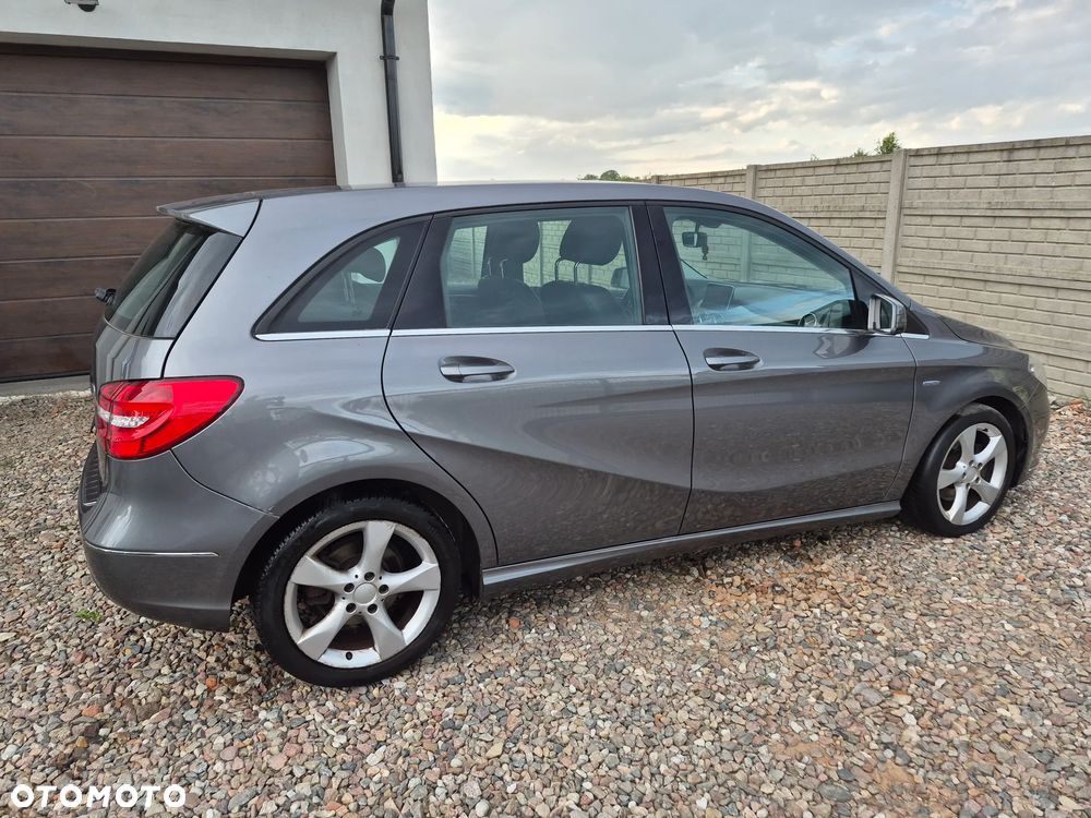 Mercedes-Benz Klasa B 180 BlueEFFICIENCY Edition Style - 7