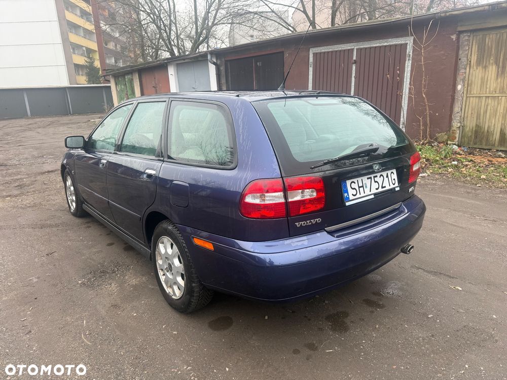 Volvo V40 1.8 Edition Plus - 4