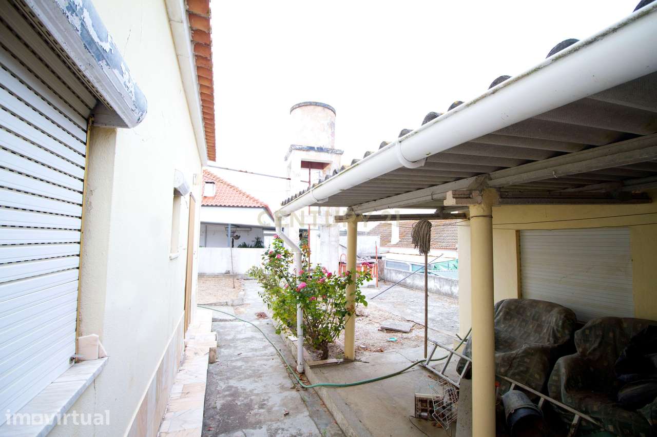 Moradia T2 para Remodelação nas Pontes - Grande imagem: 3/52