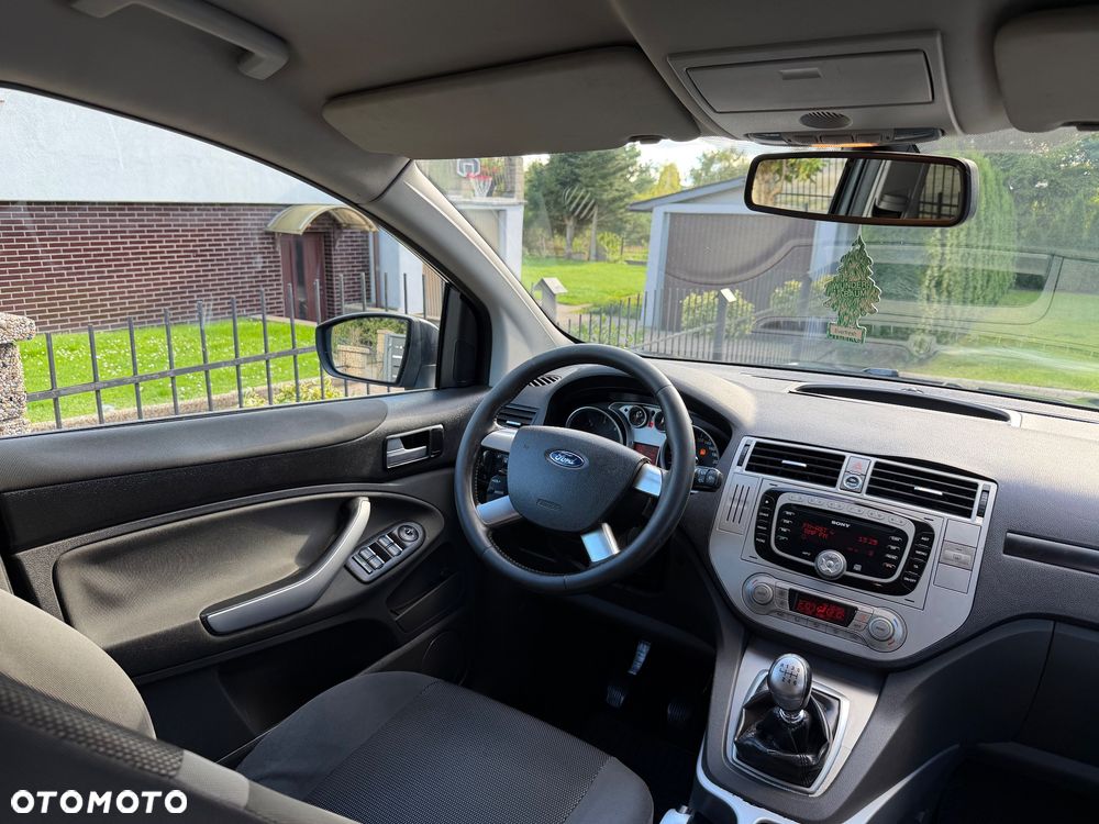 Ford Kuga 2.0 TDCi 4x4 Titanium - 13