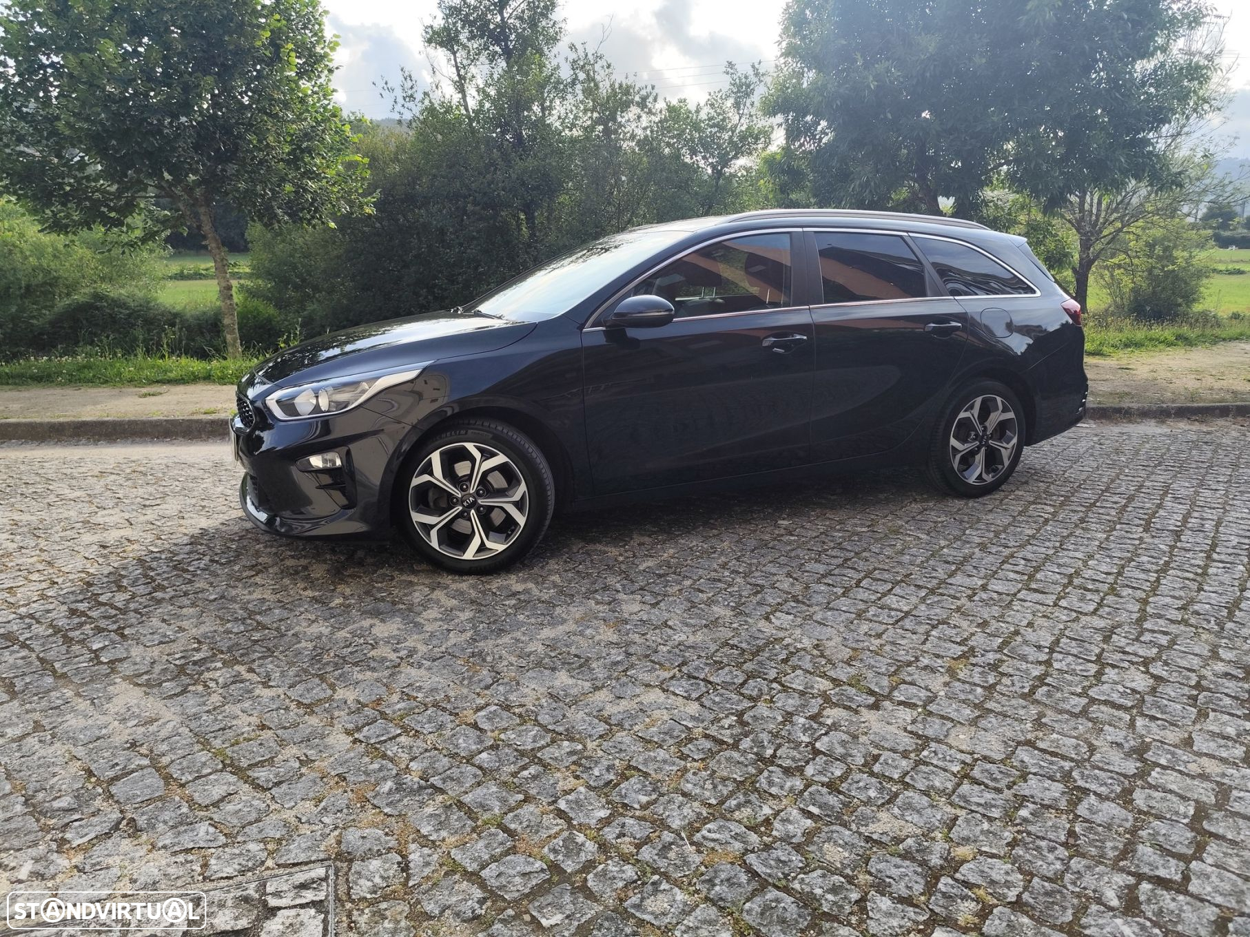 Kia Ceed SW 1.6 CRDi MHEV Drive+SRF - 2