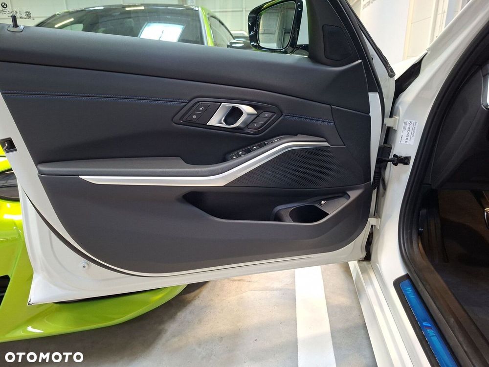 BMW Seria 3 - 11