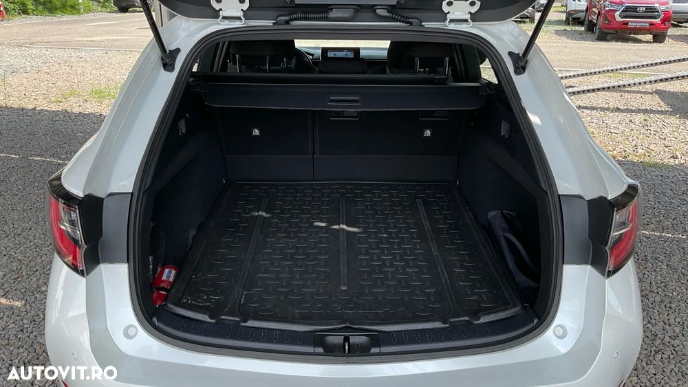 Toyota Corolla 1.8 HSD TS Dynamic - 11