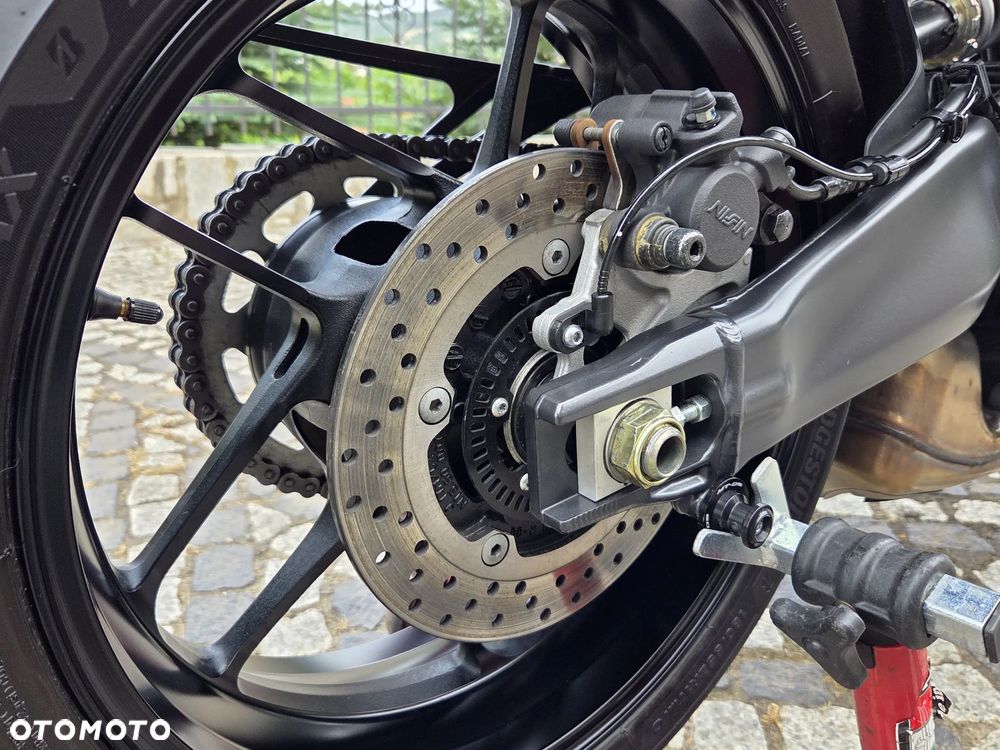 Yamaha MT - 18