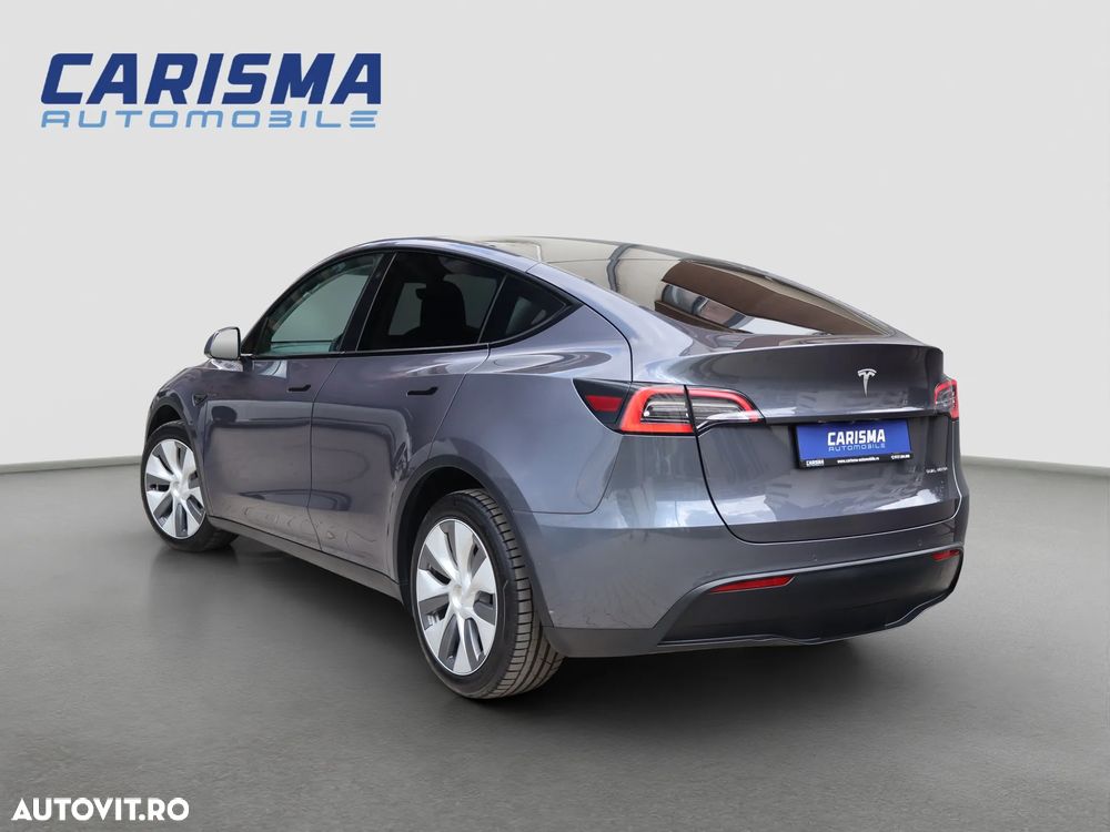 Tesla Model Y Long Range Dual Motor AWD - 6