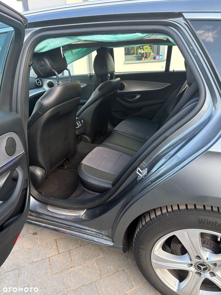 Mercedes-Benz Klasa E 250 9G-TRONIC Avantgarde - 21