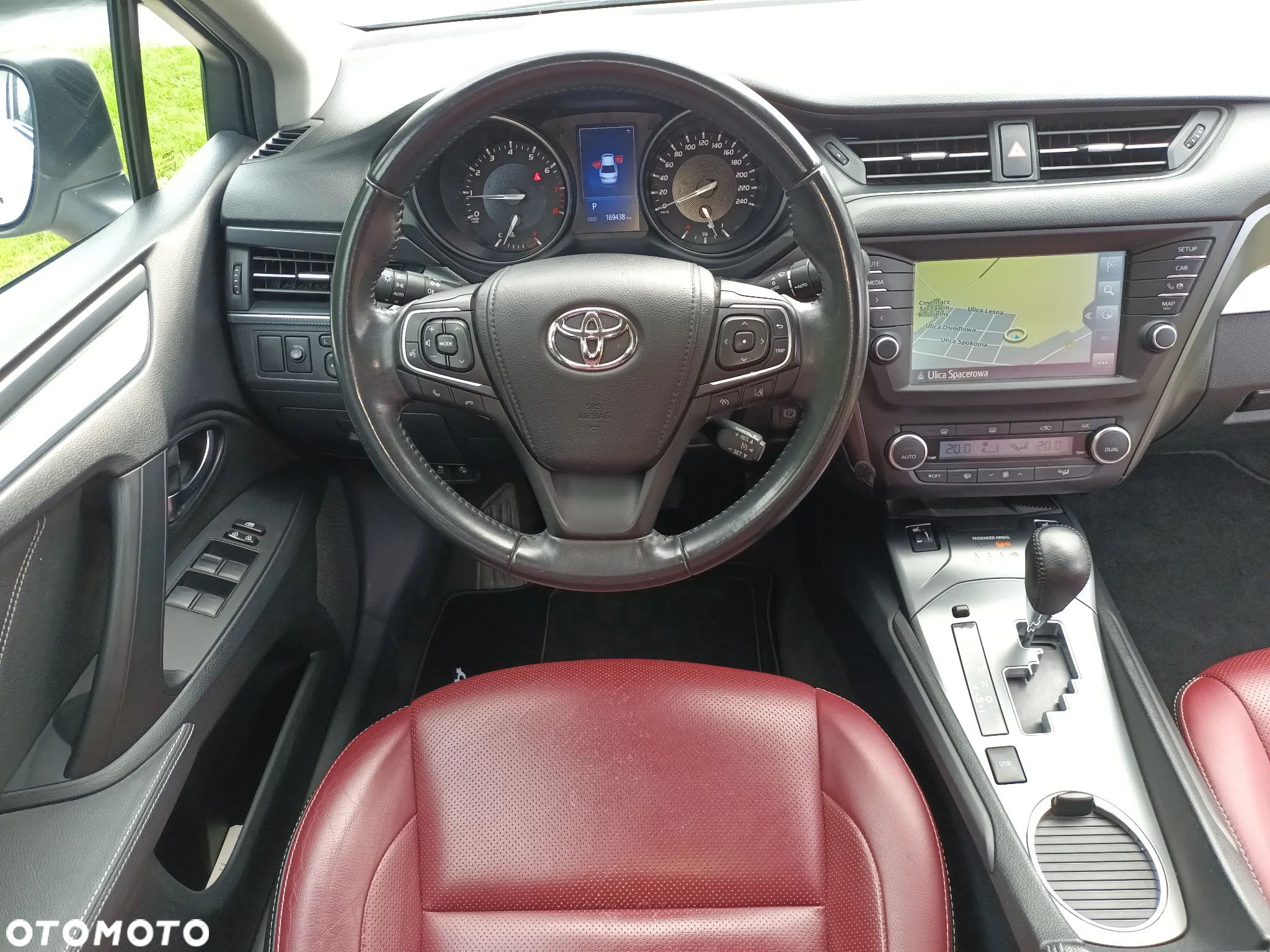 Toyota Avensis 1.8 Selection MS - 9